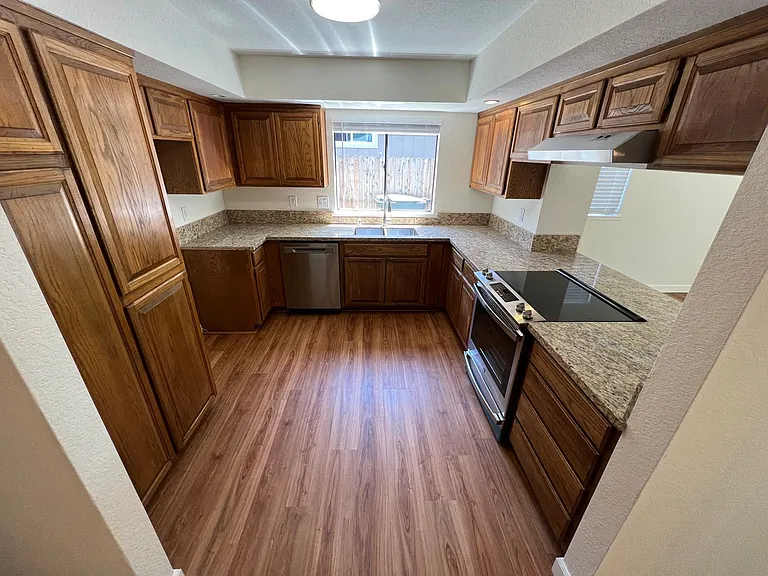 8654 Thelen Ct — Photo 5