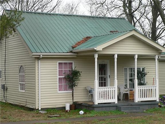 2nd image of 930 Twin Oak Dr #A-b