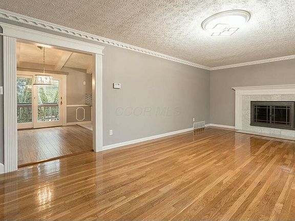 5th image of 1498 Pemberton Dr
