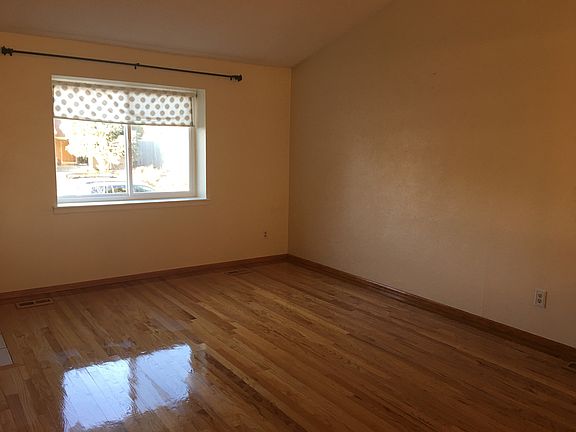 3rd image of 6342 W 115th Pl
