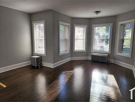 1st image of 1543 W 80th St