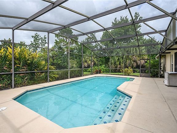 4th image of 5656 Olde Queens Ct