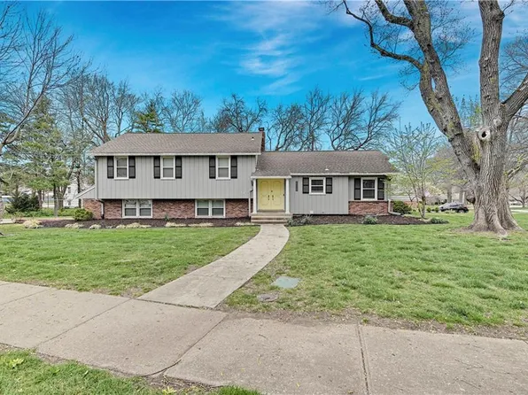 7856 Tomahawk Rd, Prairie Village, KS 66208
