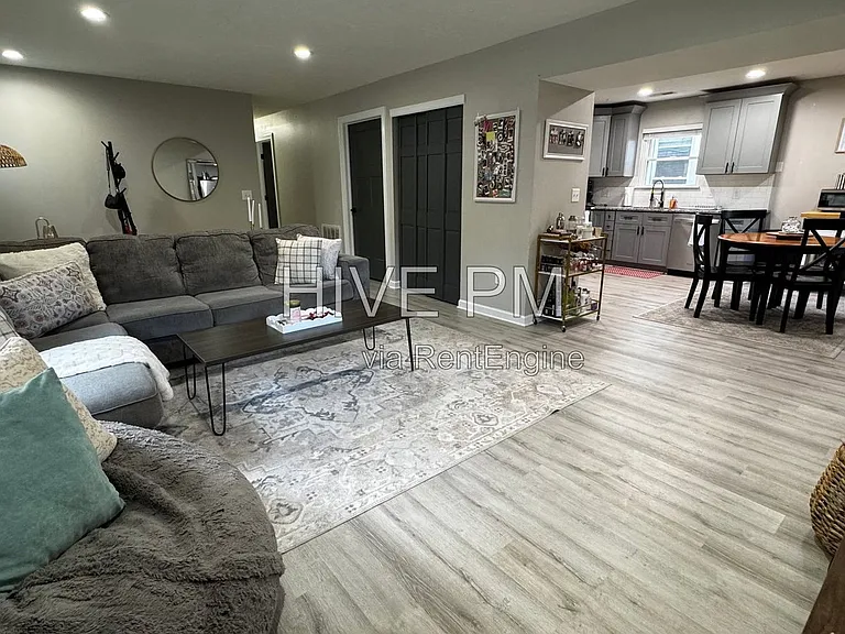229 Congress Ave #229 — Photo 7