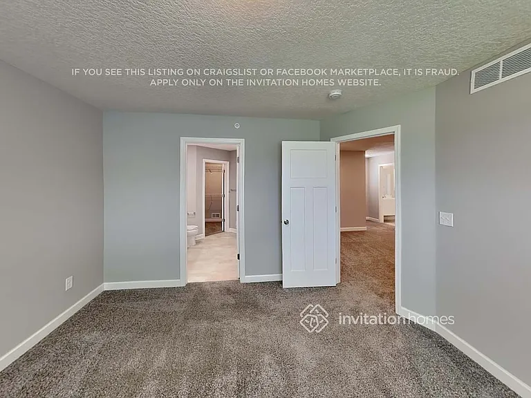 9654 Canter Ct — Photo 13