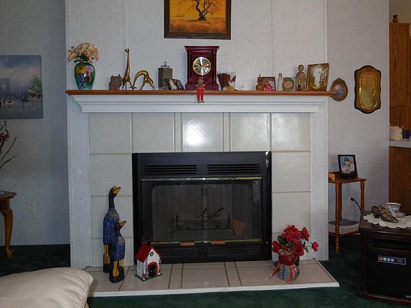 4th image of 302 White St