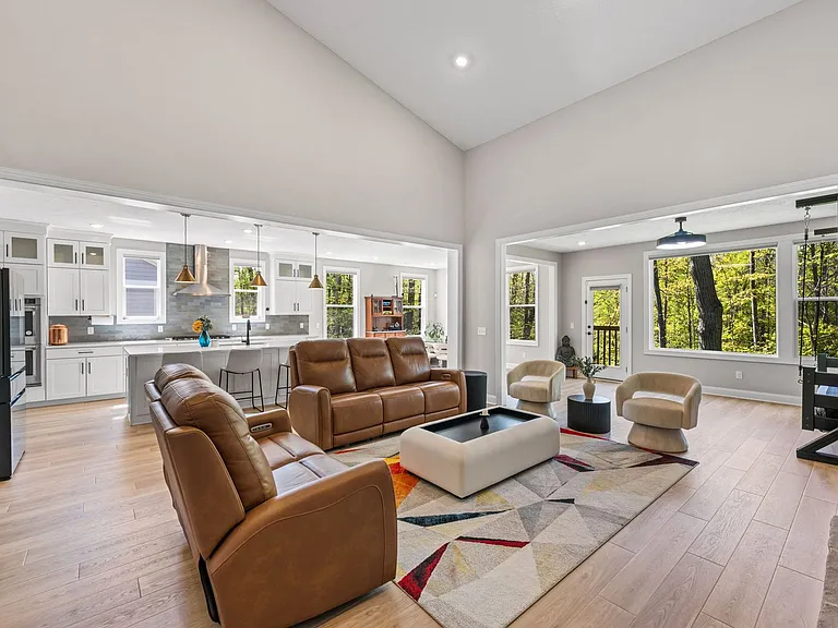 233 Lake Balaton Dr — Photo 45