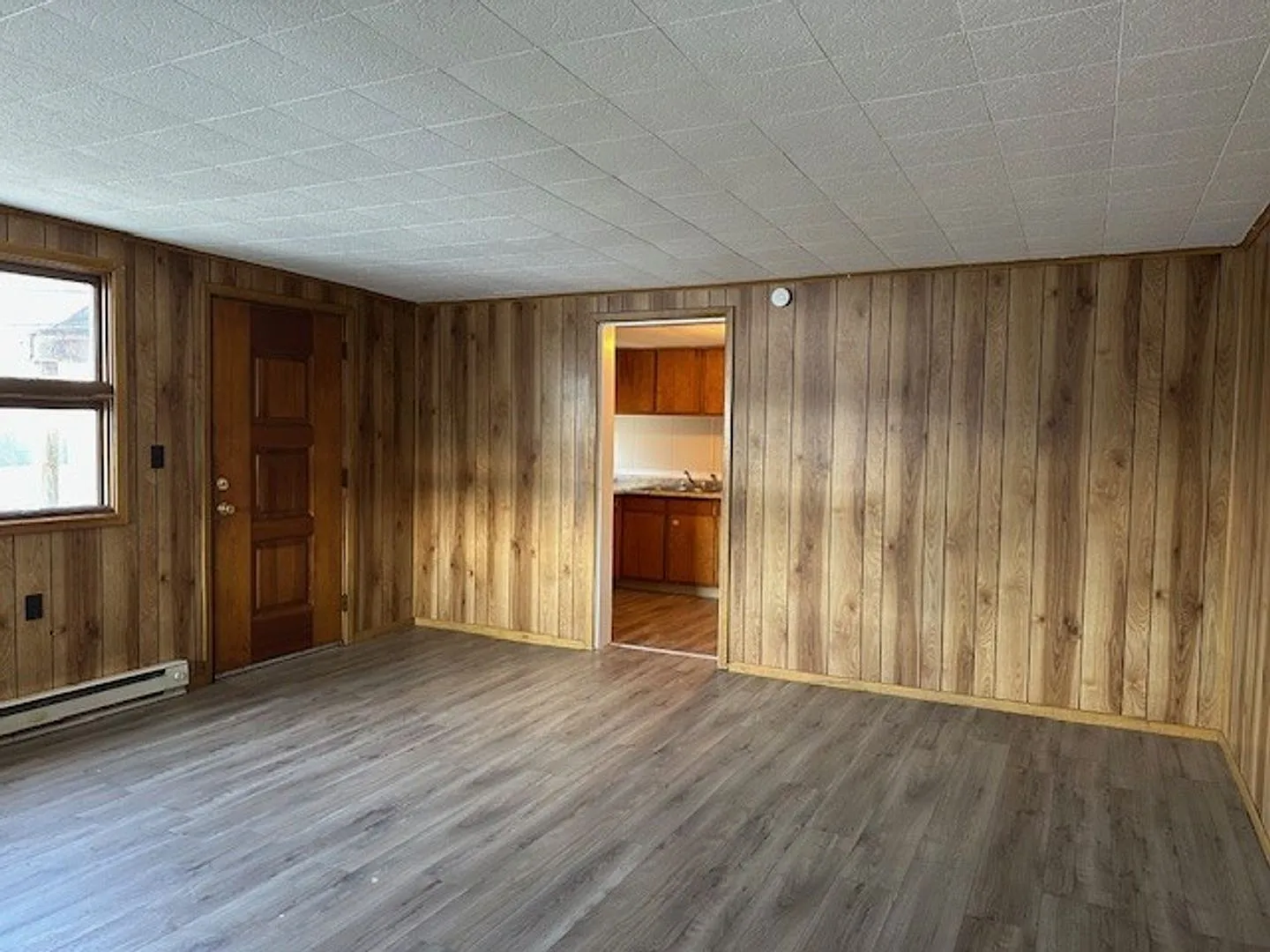 Central Dauphin School District 2nd floor 2 Story Apartment with 2 Bedrooms and 1 Bathroom. — Photo 4