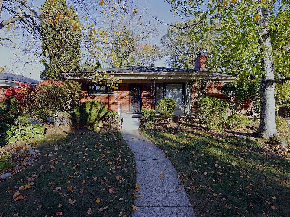 1st image of 2421 Yorkshire Rd