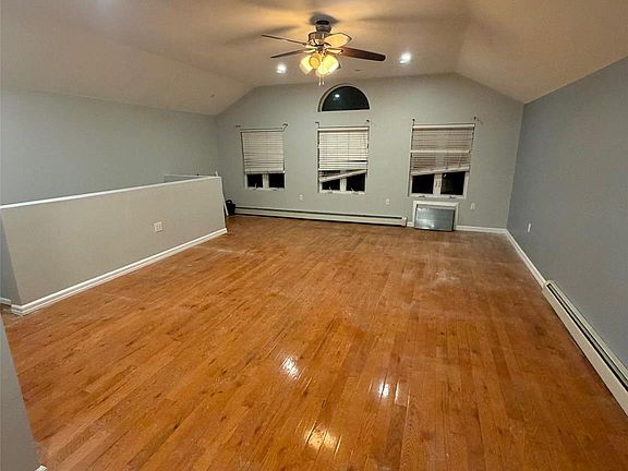 4th image of 147-36 Springfield Ln #1