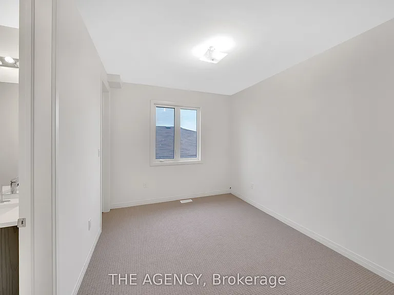 275 Port Darlington Rd — Photo 31