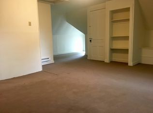 334 College Ave APT 2, Grove City, PA