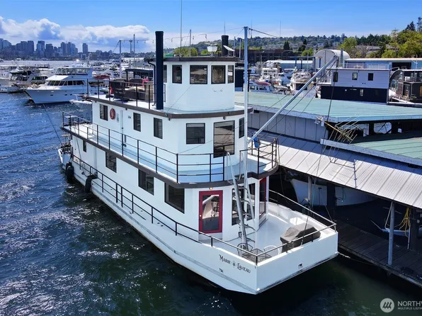 2401 N Northlake Way #B13, Seattle, WA 98103