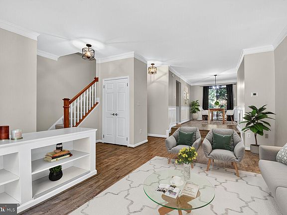 4th image of 313 Lynn Manor Dr
