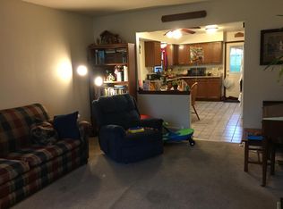 1826 Cardinal Dr, Waukesha, WI 53186