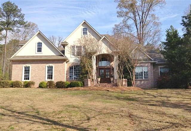 1st image of 401 Woodland Hills Dr