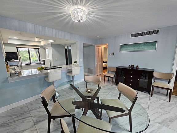 2nd image of 3050 Presidential Way APT 203