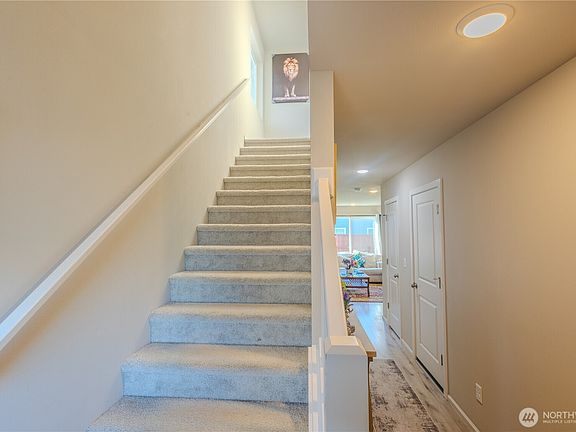 2nd image of 15125 Prescott Lp SE