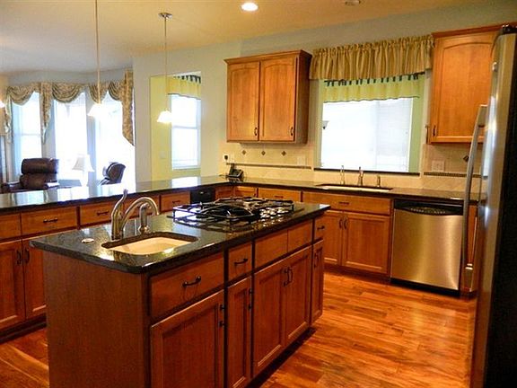 5th image of 102 Ponderosa Dr