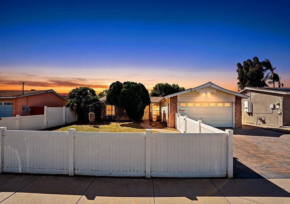 1st image of 528 Carlsbad St