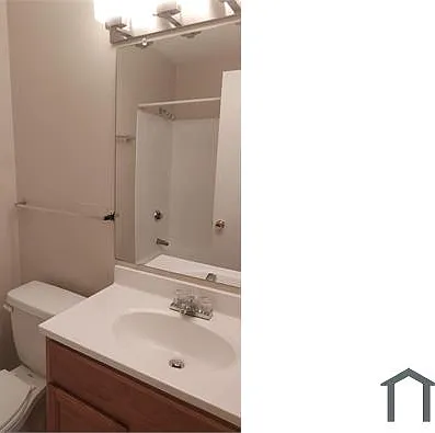 8746 Mallard Reserve Dr — Photo 10