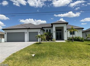 335 SW 31st Pl, Cape Coral, FL 33991