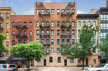 Rented by Jonis Realty