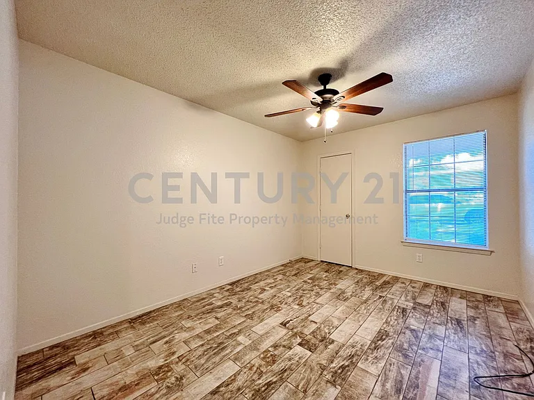 1110 S Rusk St #B — Photo 10