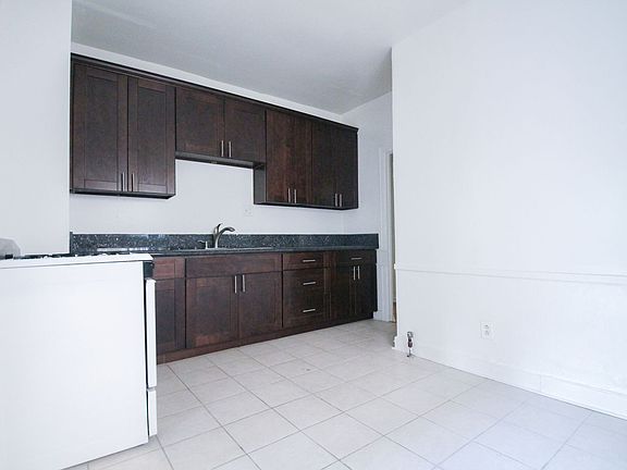 4th image of 350 N Orange Grove Ave #2