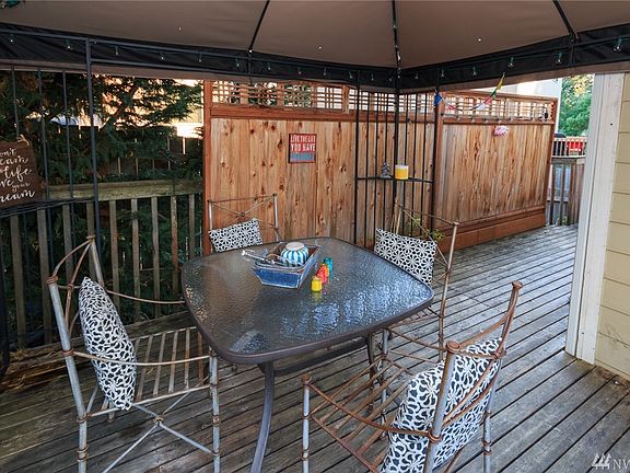 Nice Back Deck Area with a Canopy.