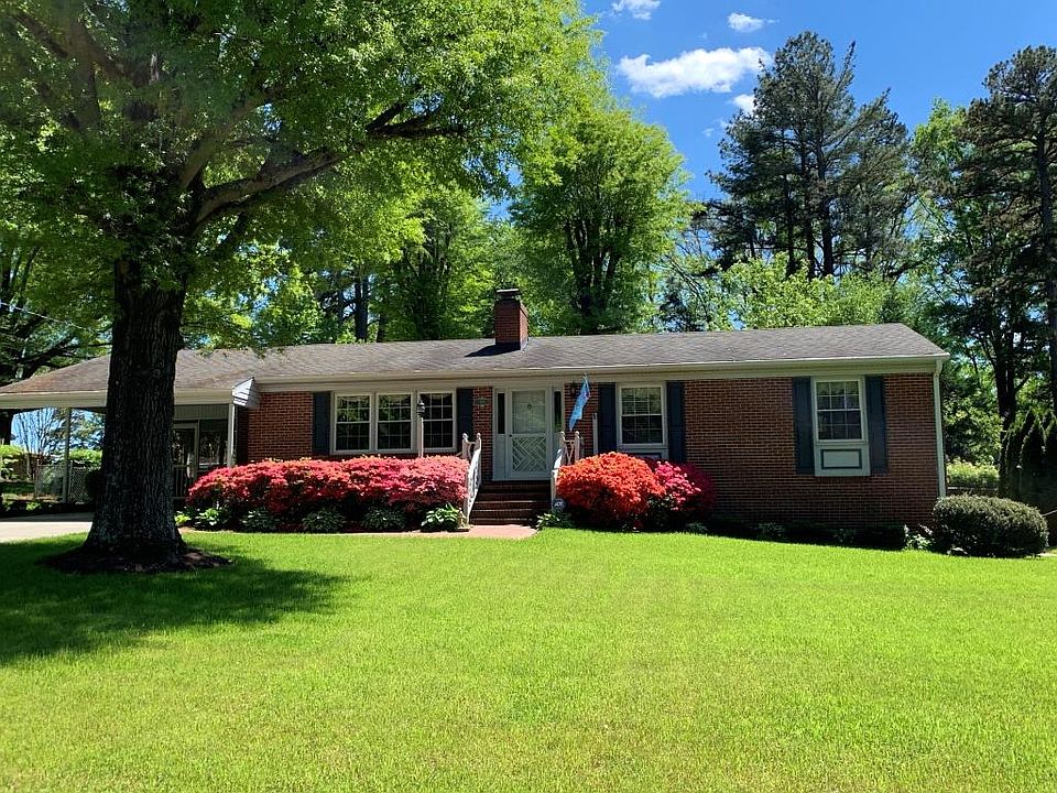 1st image of 122 White Oak Dr