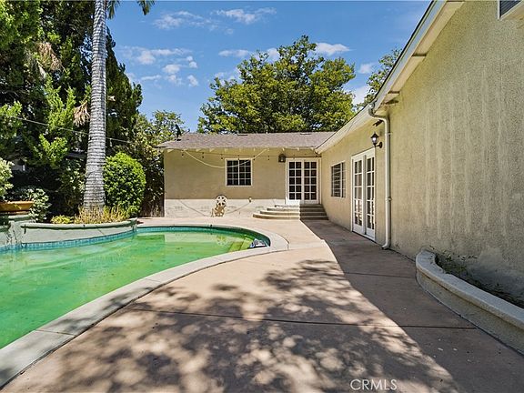 4th image of 7001 Ponce Ave
