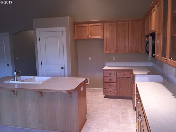 4th image of 205 Auburn Ln