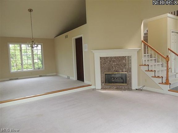 3rd image of 270 Russo Dr
