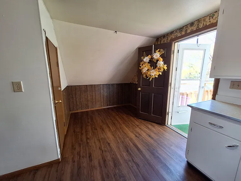 138 N Wilson St — Photo 7