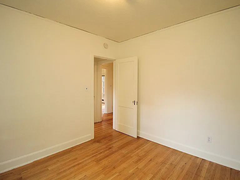 3087 SE Ankeny St #1-15 — Photo 23