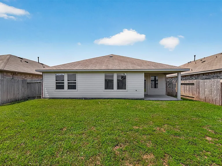 18361 Timbermill Ln — Photo 35