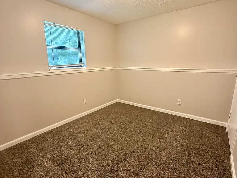505 Sycamore St — Photo 9