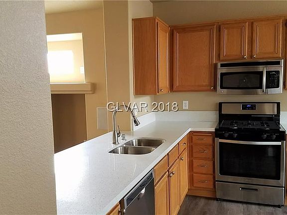 4th image of 421 Violetta Ave