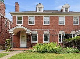 5462 Pocusset St, Pittsburgh, PA 15217