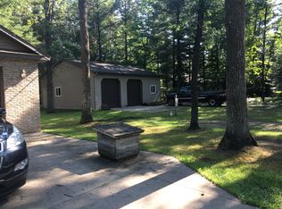 101 Reindeer Dr, Prudenville, MI 48651