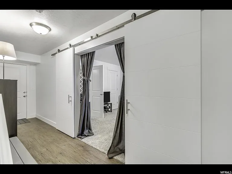 569 W Lewski Ln — Photo 14