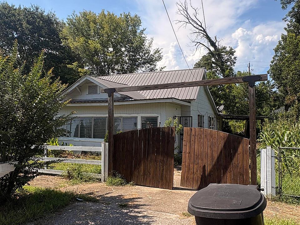 1st image of 1529 4th Ave