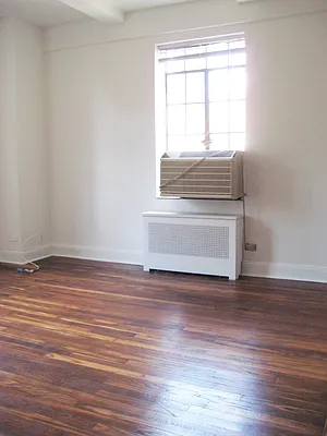 Rented by Segallis Real Estate | media 15