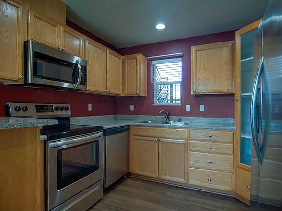 2nd image of 5284 NE 121st Ave