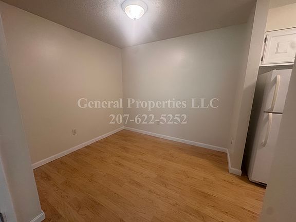 4th image of 592 Riverside Dr APT 6