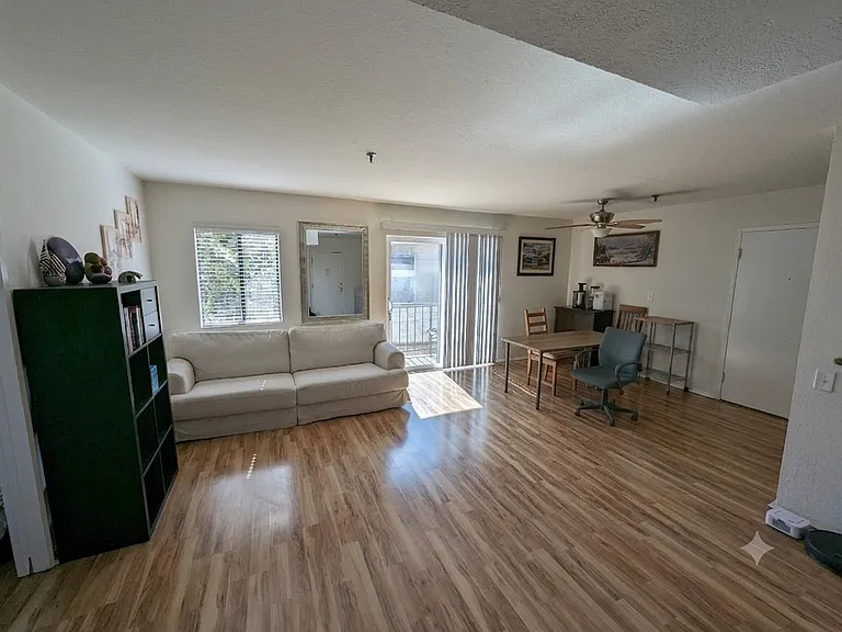 Keith Ave — Photo 3