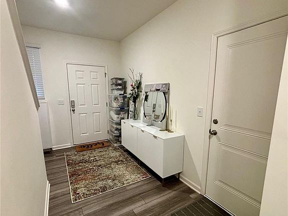 4th image of 41 Rydal Way