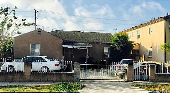 3rd image of 1804 E San Luis St