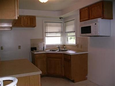 4th image of 18206 Garden Blvd